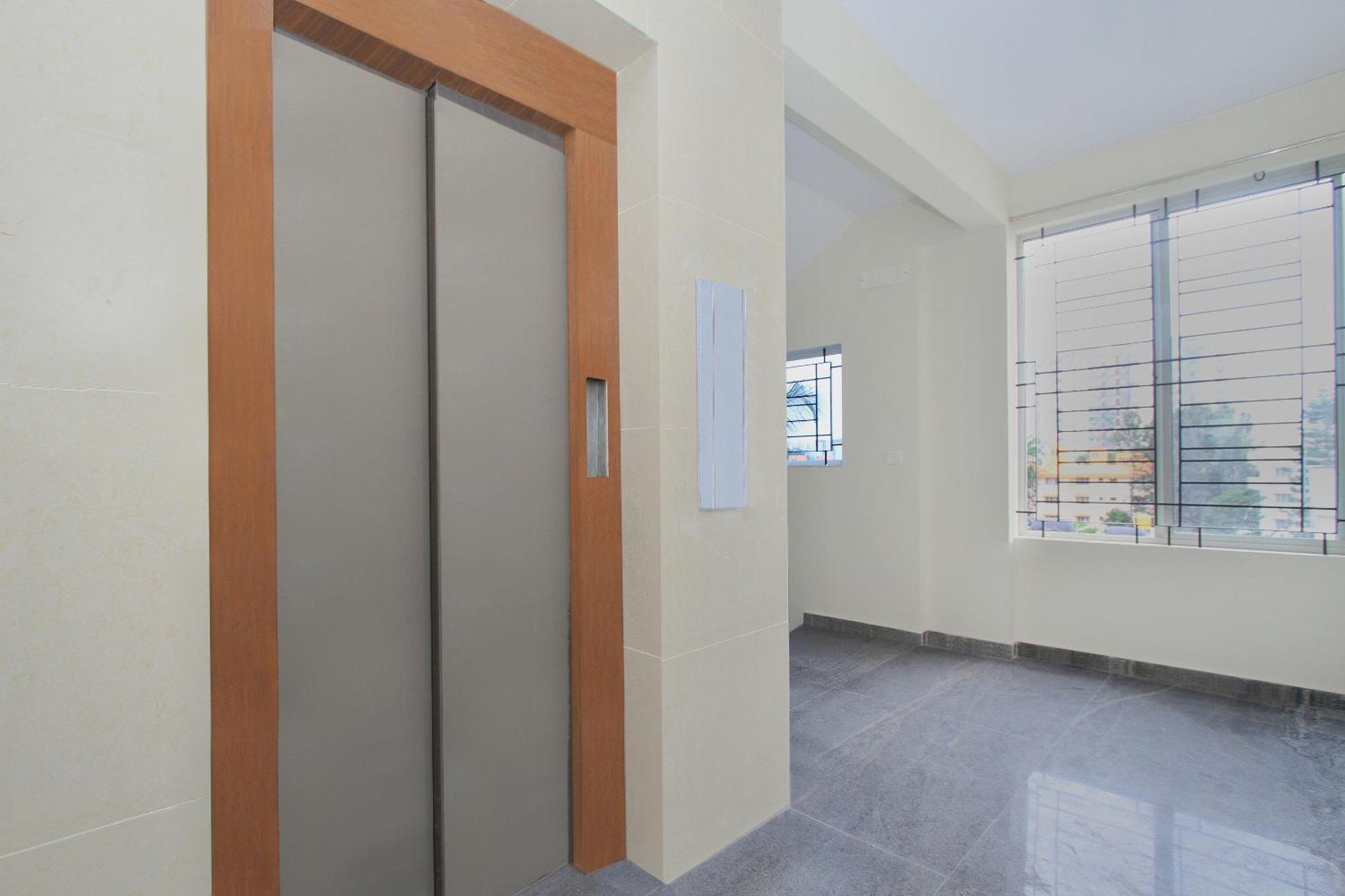 Hotel O Manu Residency Бангалор Экстерьер фото